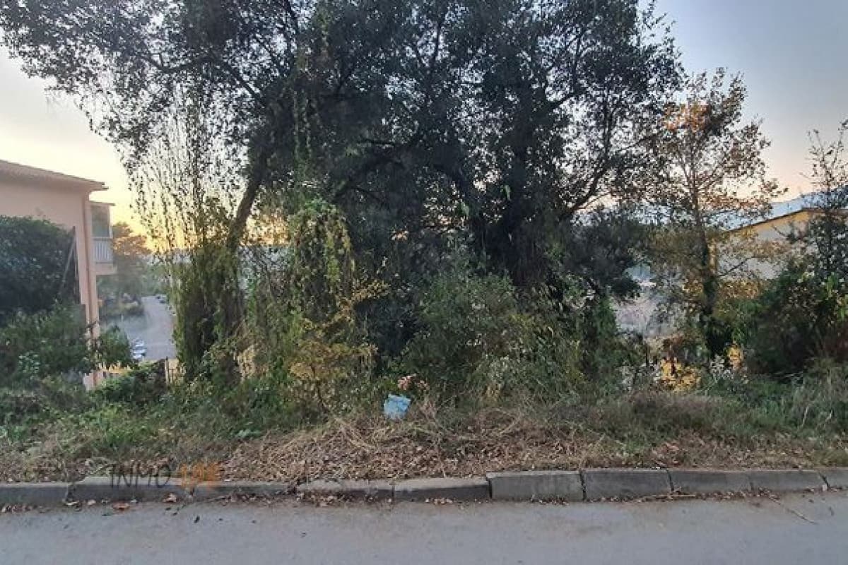 Terreno en venta en Vallgorguina, Barcelona photo 2