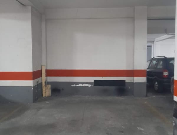 Alquiler de Garaje en calle del Padre Manjón photo 1