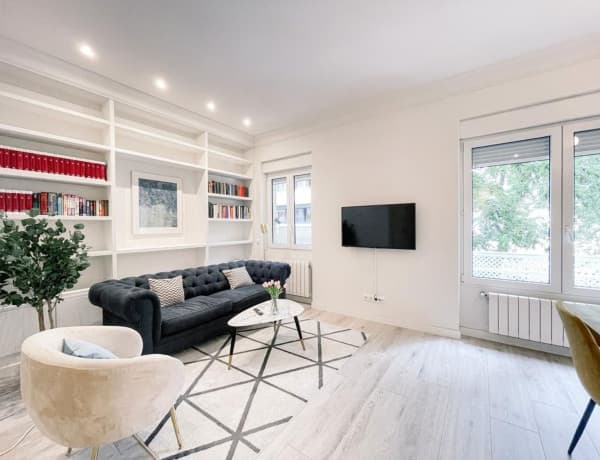 Apartment for rent in Calle del Monte Esquinza , Madrid photo 1