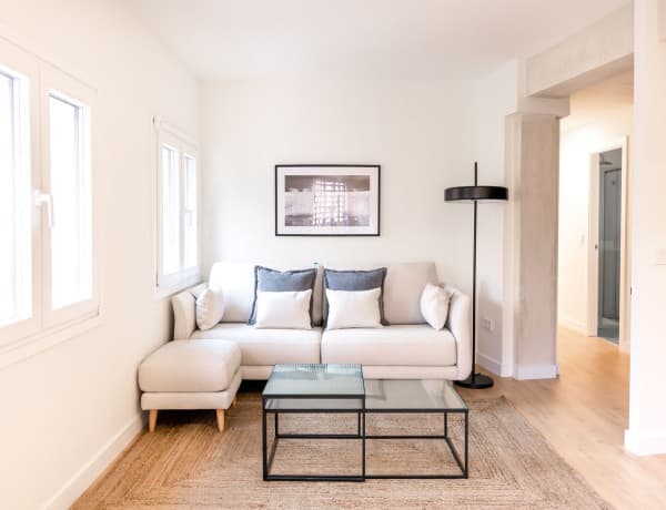 Apartment for rent in Calle Pinos Alta , Madrid thumbnail 1
