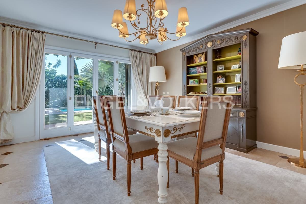 Venta de chalet independiente en Avenida Buchinger, Marbella
photo 5