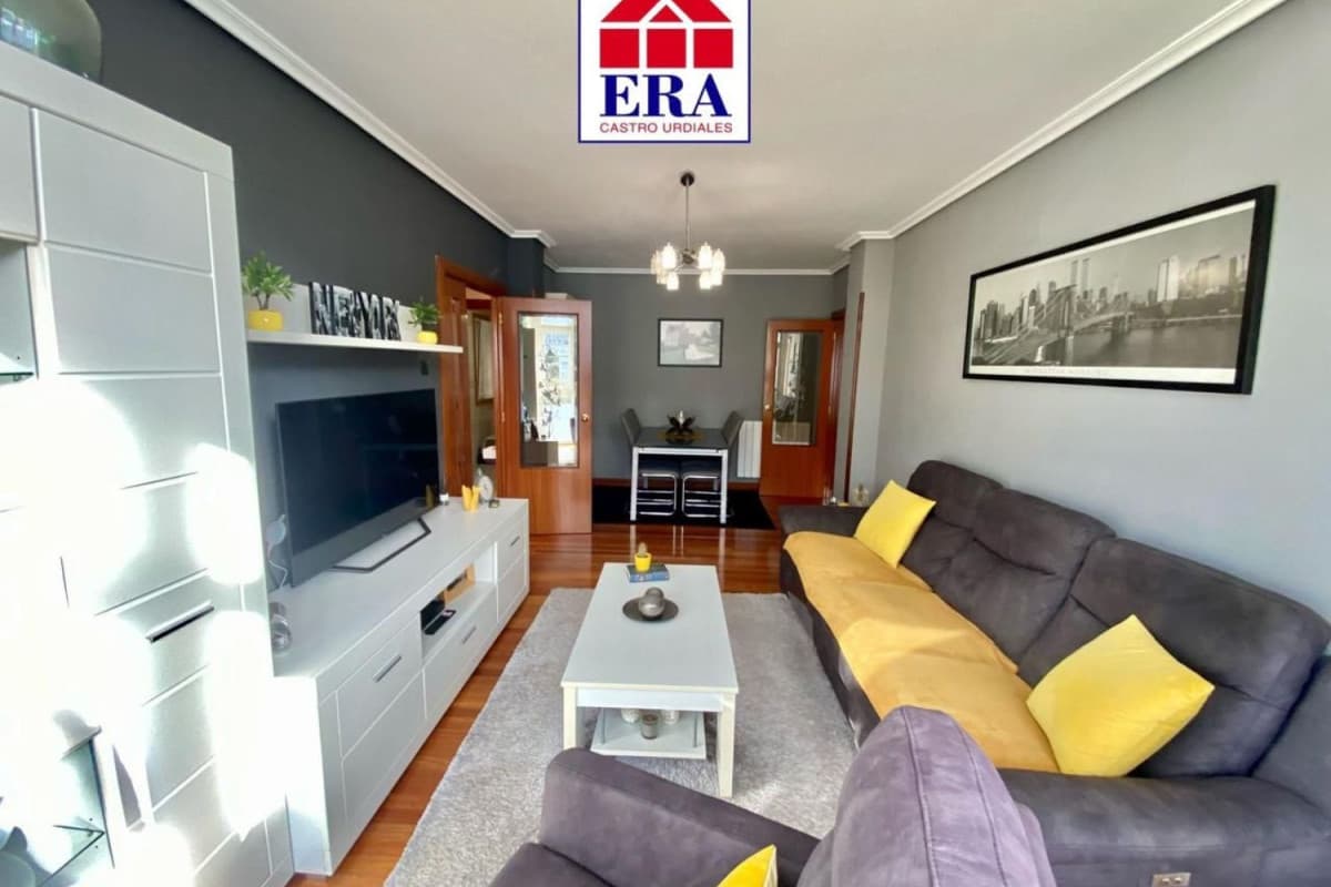 Venta de piso en Calle Venancio Bosco, 12, Castro-Urdiales
photo 2