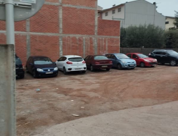 Terreno en venta en Enric Guadayol, 21 thumbnail 2