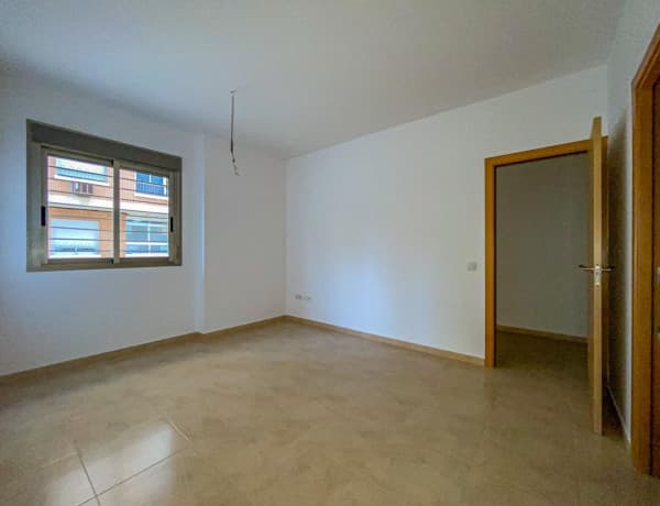 Bajo en venta en , Torreblanca photo 4