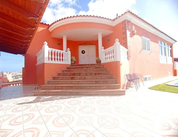 Chalet independiente en alquiler en Calle Francisco de Quevedo , San Bartolomé de Tirajana thumbnail 2