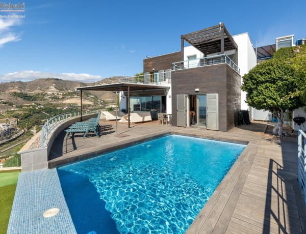 Chalet independiente en alquiler en Calle menorca , Almuñécar thumbnail 2