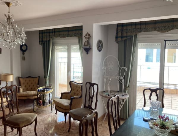 Penthouse for rent in Calle Enriqueta Lozano, 14 , Granada photo 1