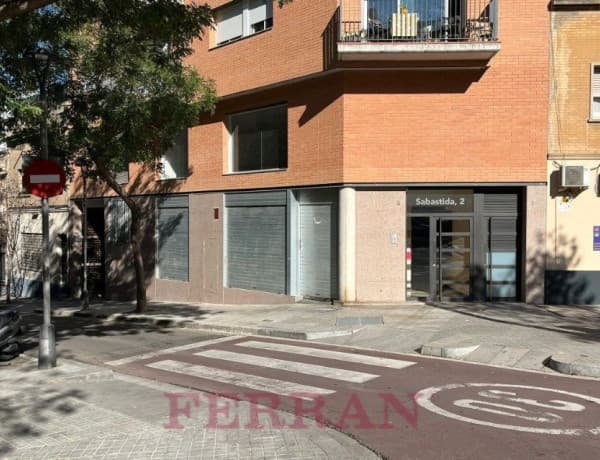 Alquiler de Local en Horta photo 1