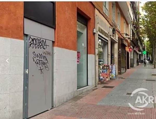 LOCAL COMERCIAL EN ARGÜELLES photo 2