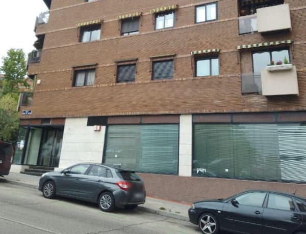 Local en venta en Madrid de 231 m2 photo 2