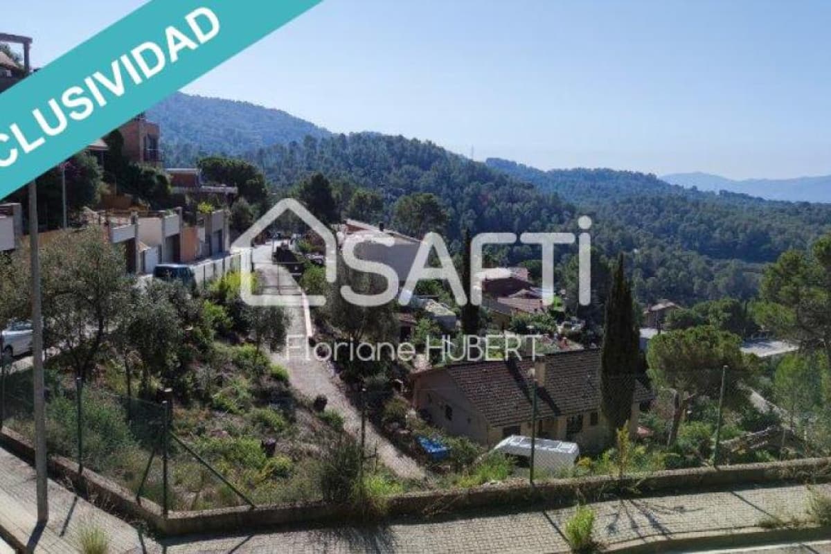 Terreno en venta en Molins de Rei, Barcelona photo 2