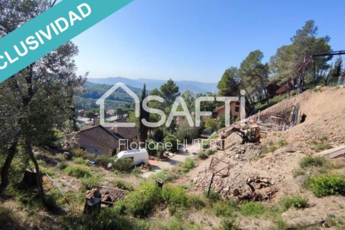 Terreno en venta en Molins de Rei, Barcelona photo 3