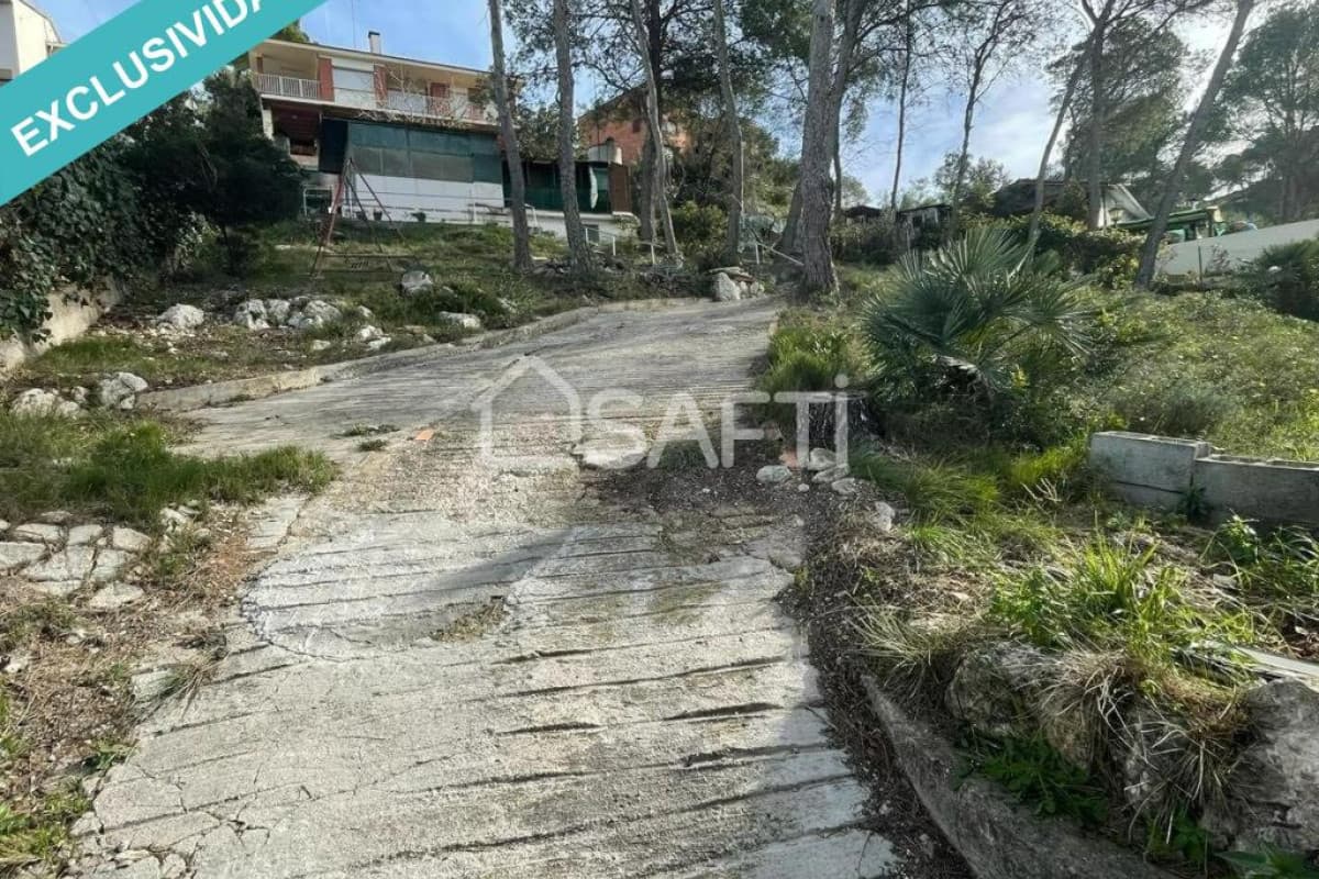 Terreno en venta en Canyelles, Barcelona photo 4
