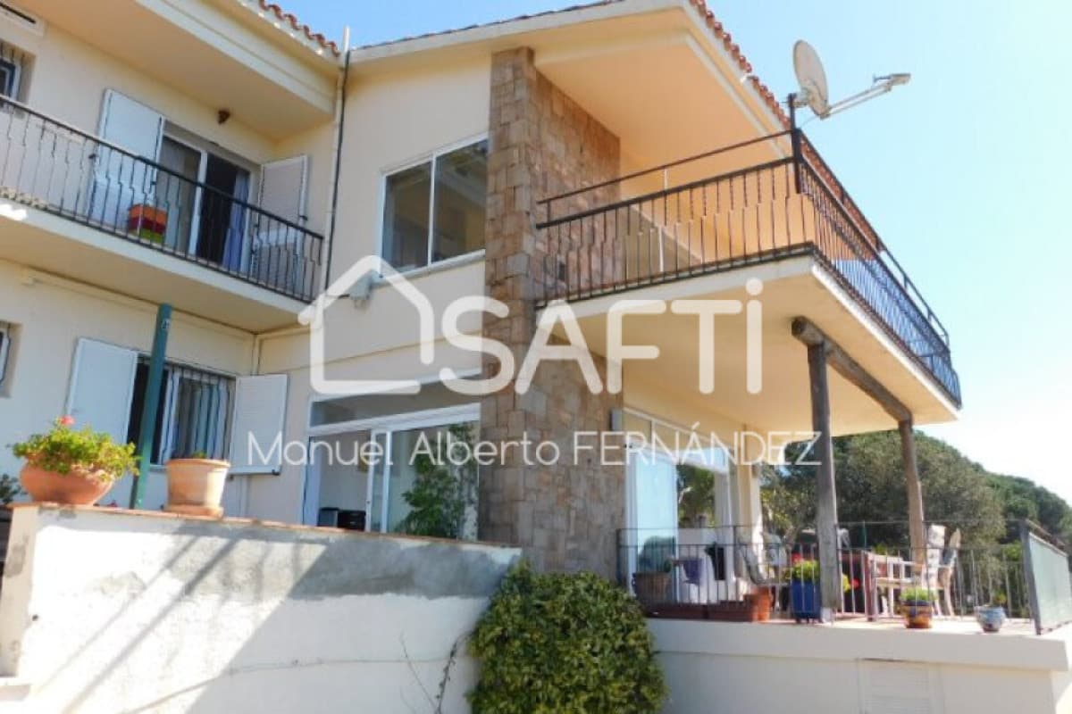 SAFTI España New Inmogroup S.L. les presenta a la venta casona de ensueños en los parajes que enamoraron a Ava Gardner, Tossa de Mar
photo 2