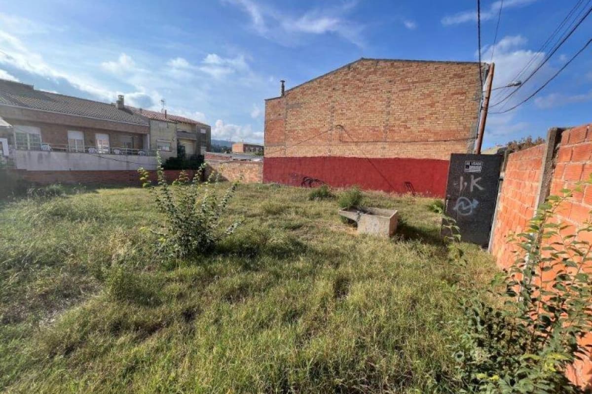 Terreno en venta en Sant Vicenç de Castellet, Barcelona photo 4
