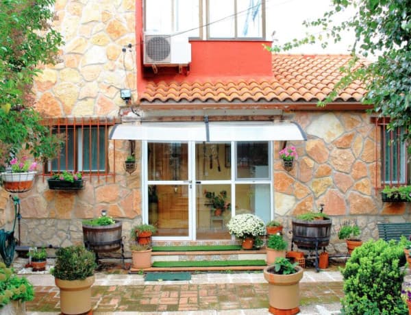 Chalet independiente en venta en , Pedrezuela thumbnail 1