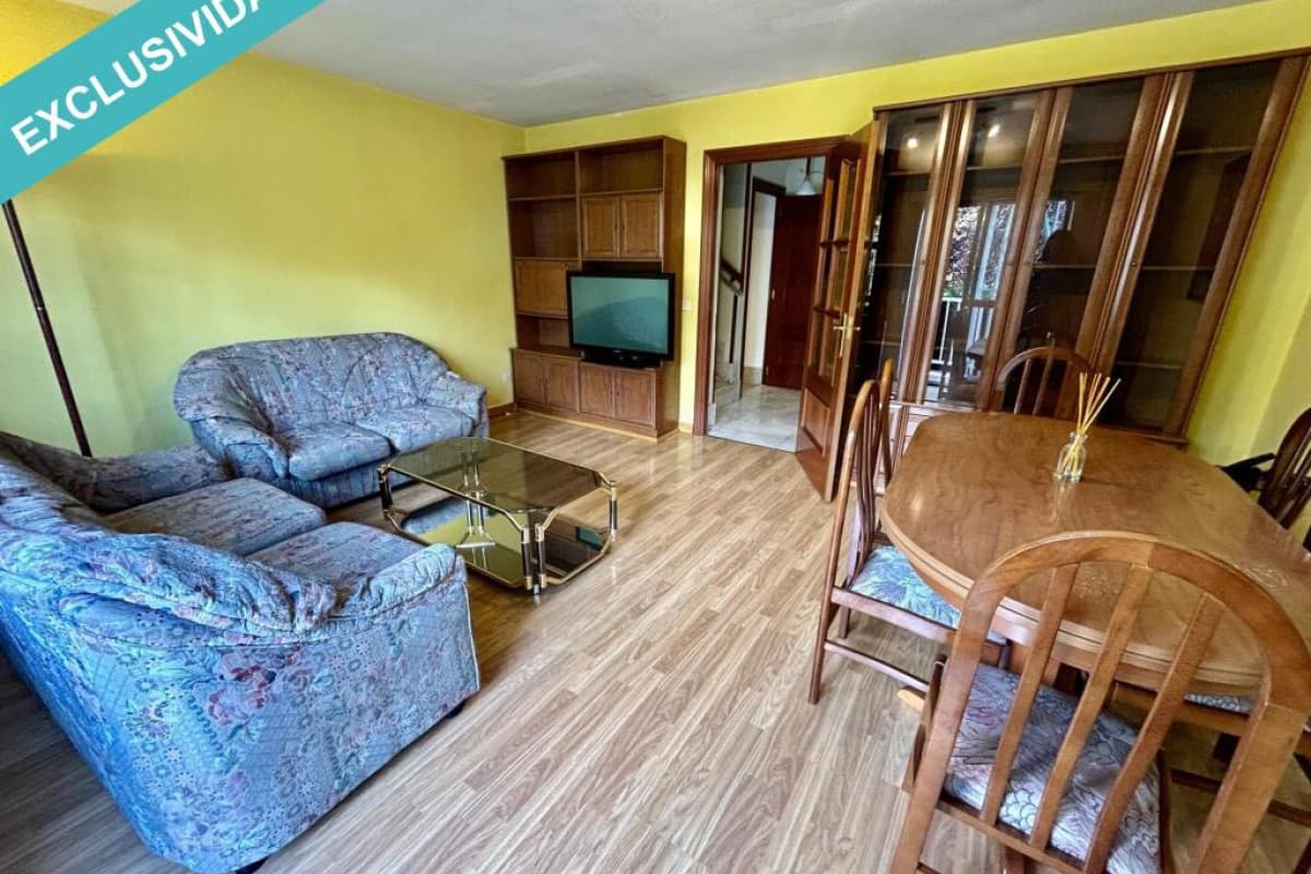 Venta de chalet adosado en , León photo 3