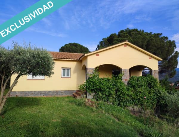 Chalet independiente en venta en , Riells photo 1