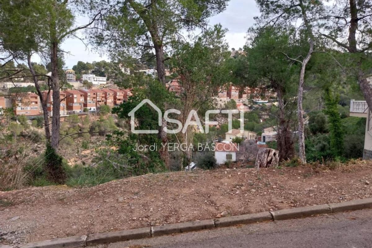 Terreno en venta en Vallirana, Barcelona photo 4