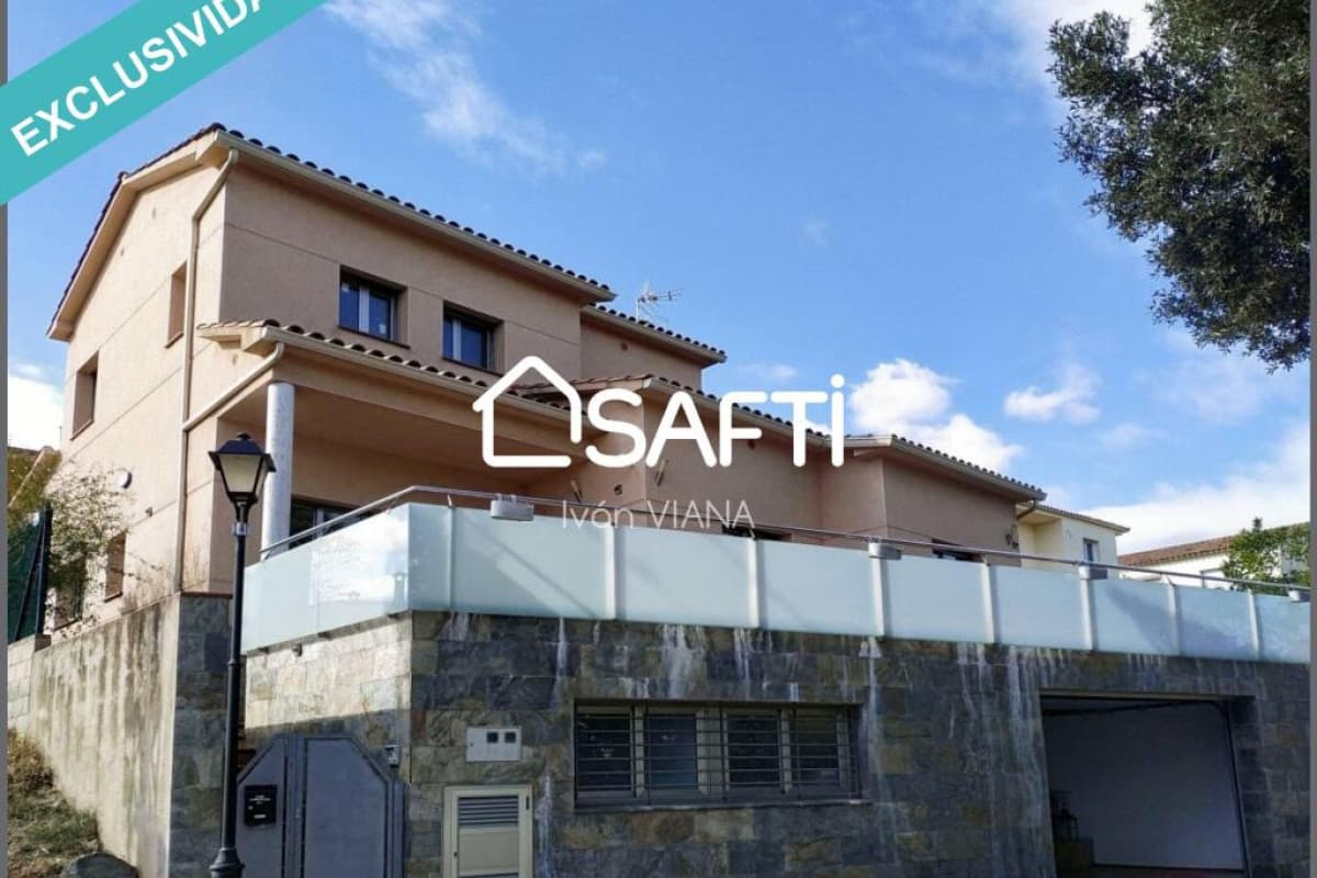 ESPECTACULAR CASA FAMILIAR, LISTA PARA ENTRAR A VIVIR., Massanes
photo 2