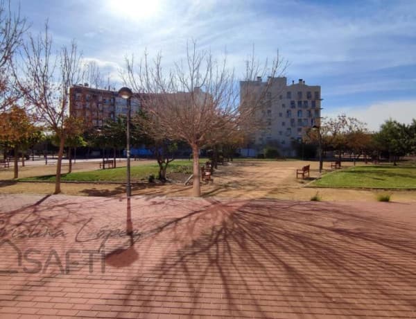 LA FLOTA. Local comercial con ubicación excepcional. Facilidades para abrir tu negocio. photo 1