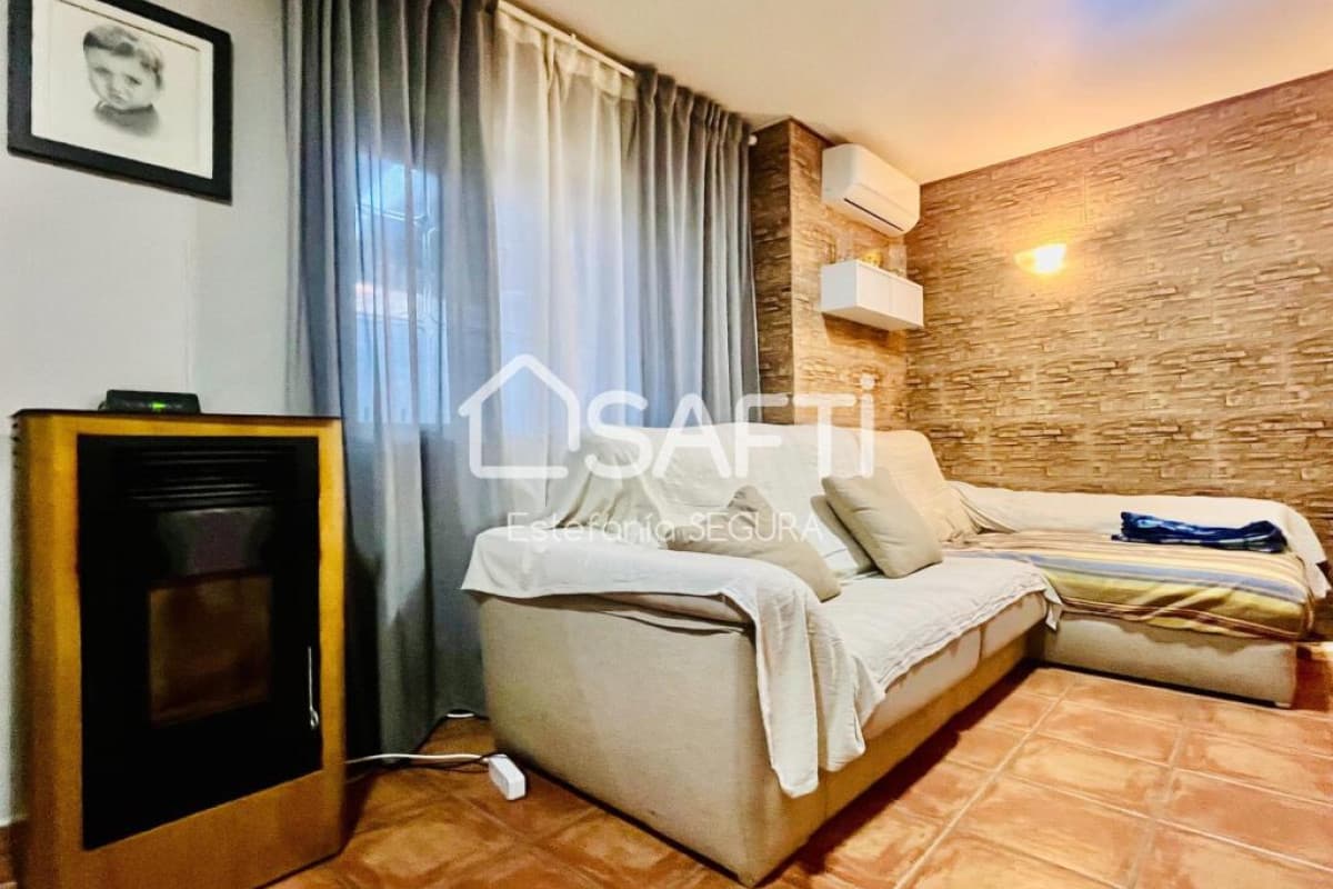 ESTUPENDA VIVIENDA UNIFAMILIAR DE TRES DORMITORIOS Y DOS CUARTOS DE BAÑO CON PATIO, BALCÓN Y BUHARDILLA, Torre Pacheco
photo 4