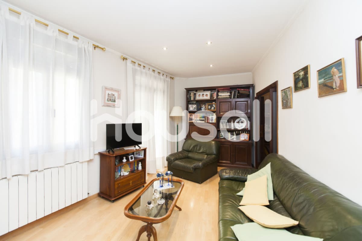 Piso en venta de 89 m² en Calle de Valldonzella, 08001 Barcelona, Barcelona
photo 2