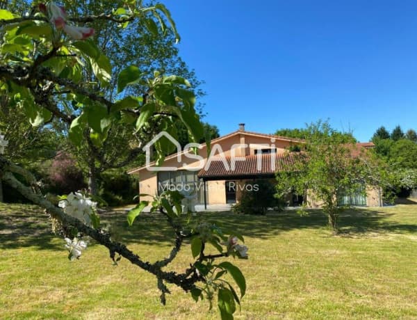Chalet independiente en venta en , Teo thumbnail 2