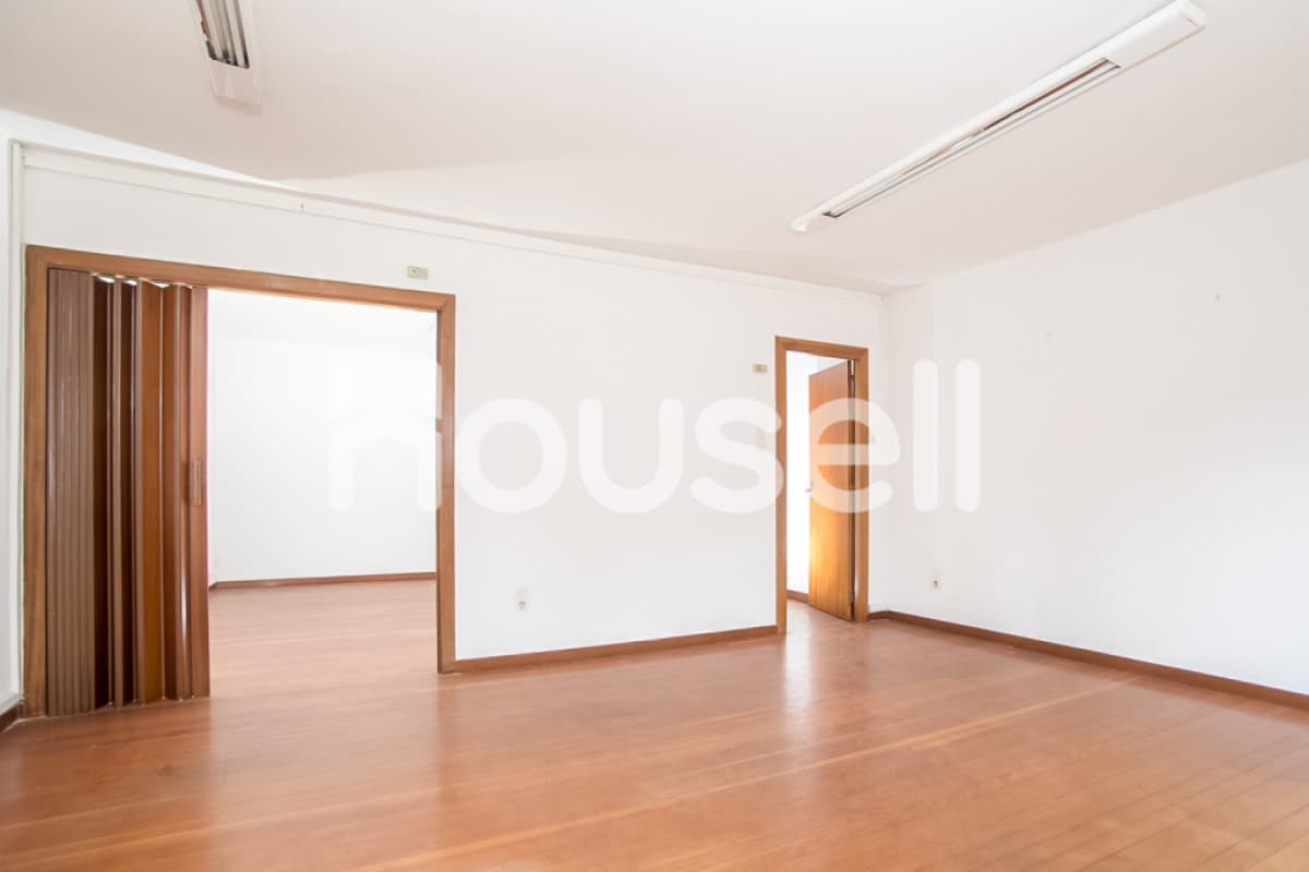 Piso en venta de 255 m² Rúa Ferradores, 15300 Betanzos (A Coruña), Betanzos
photo 2