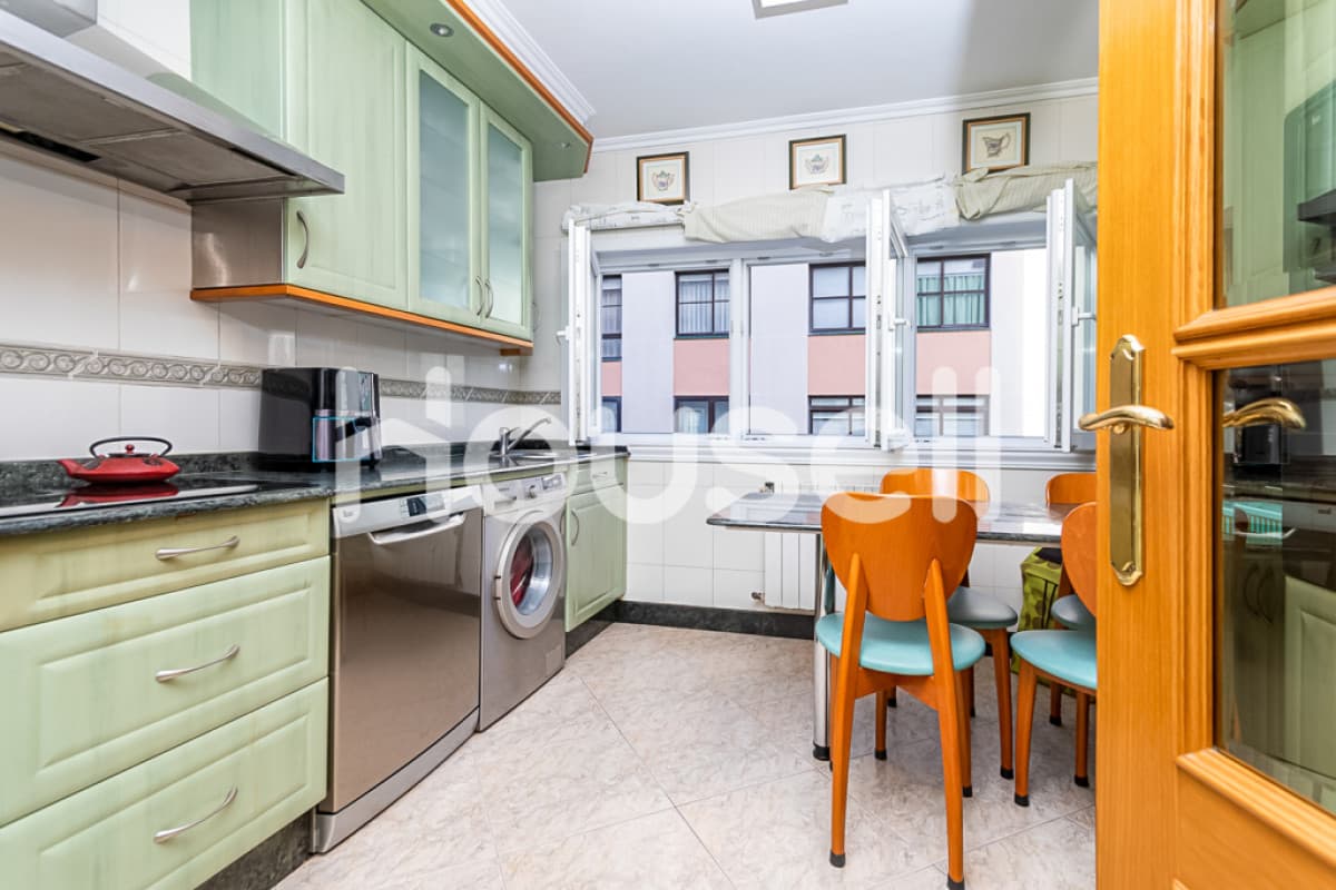 Piso en venta de 83 m² Calle Ramón María Aller, 15010 Coruña (A), A Coruña
photo 5