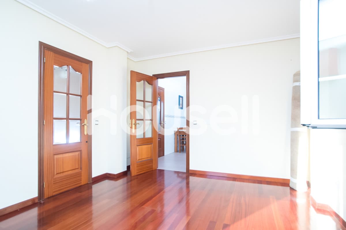 Chalet en venta de 312 m² Avenida Salvador Allende, 15176 Oleiros (A Coruña), Oleiros
photo 3