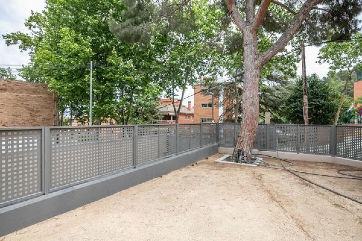 Obra nueva con Grandes Terrazas en Font d'en Fargas en Barcelona (Revista) photo 4