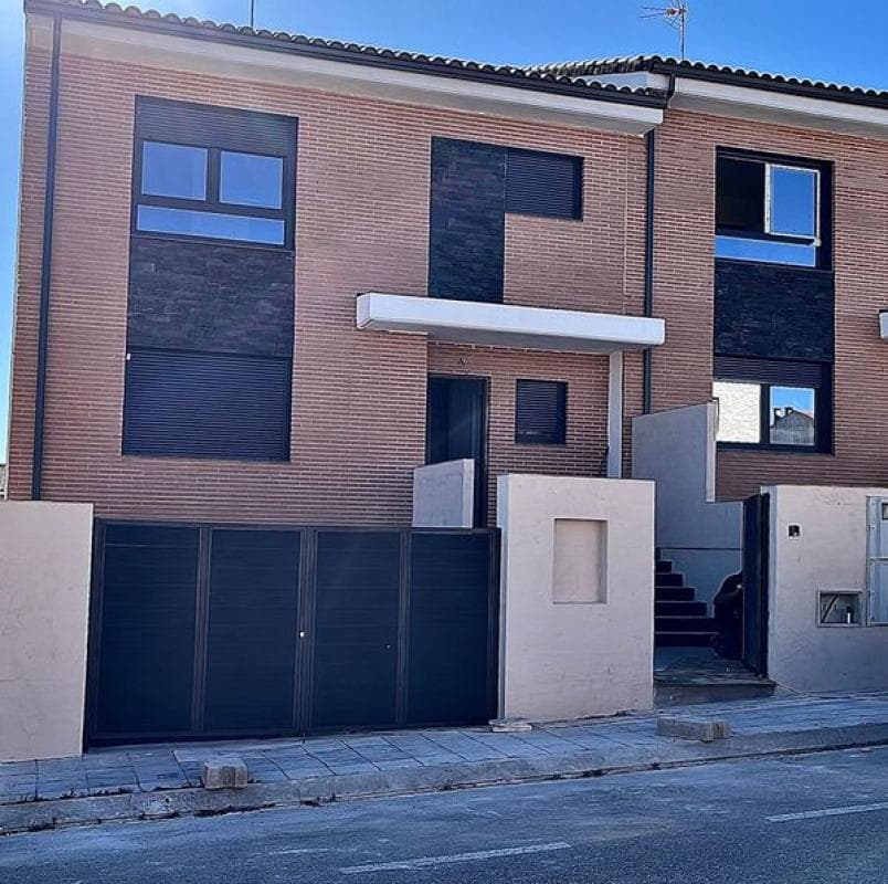 Obra nueva El balcón de Doña Jimena en Navalcarnero (Revista) photo 3