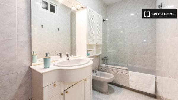 Apartment for rent in , Madrid photo 4