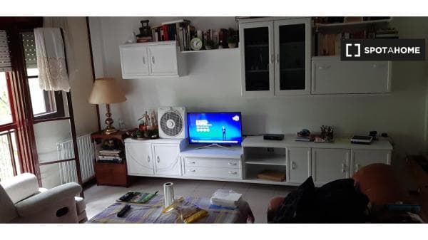 Habitación en piso compartido en madrid. photo 4