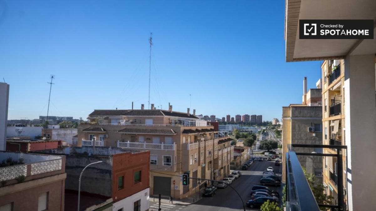 Properties for sale and rent in Spain photo 5