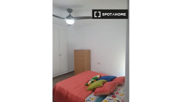 Apartment for rent in , València photo 4
