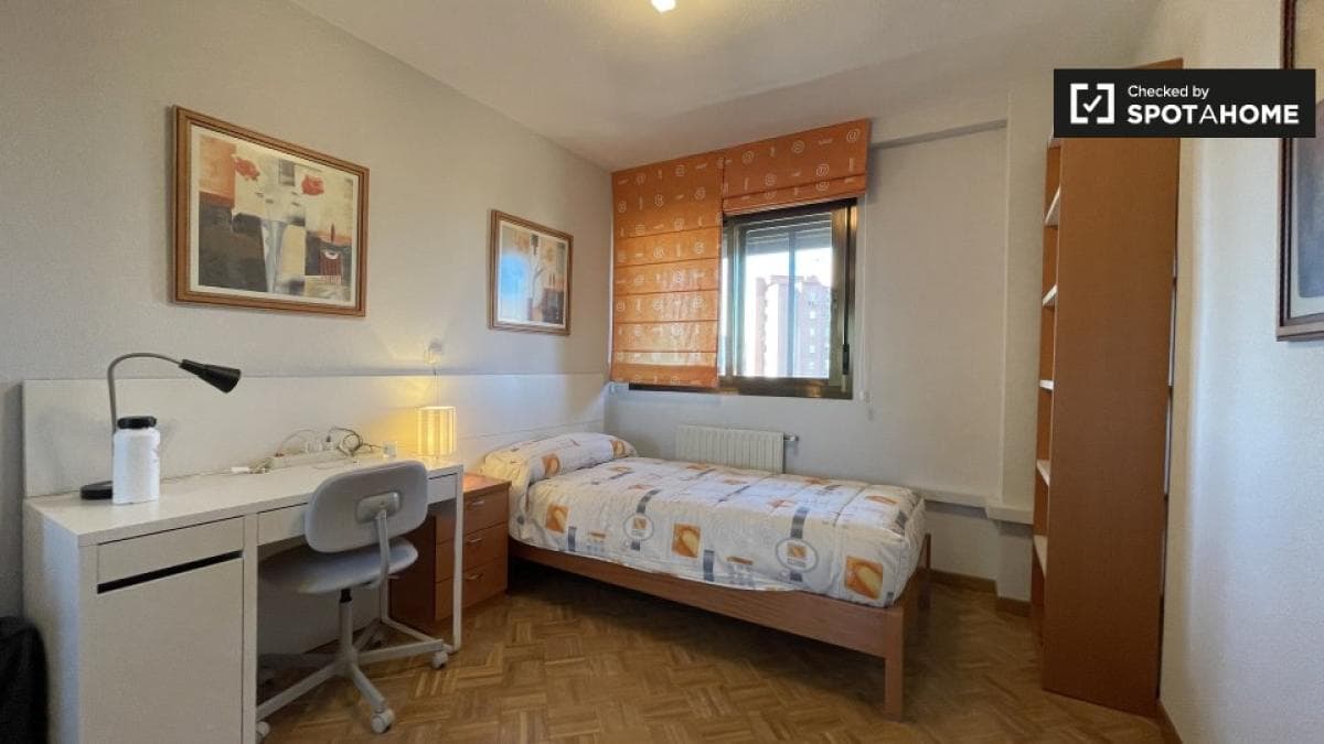 Apartment rental in , Madrid photo 2