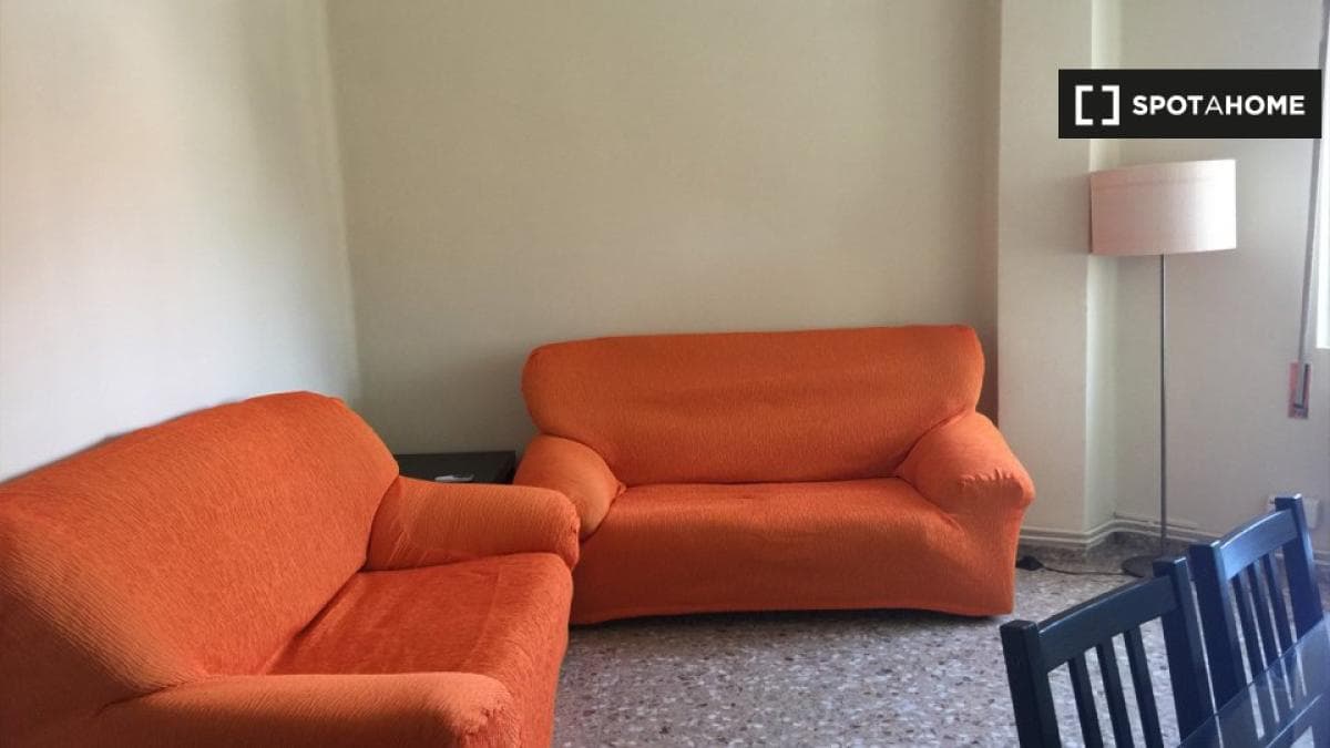 Недвижимость на продажу и в аренду в Испании photo 5