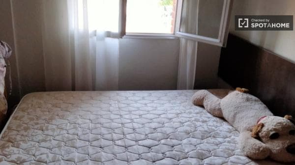 Alquiler de habitaciones en piso de 3 dormitorios en Alcorcón photo 1