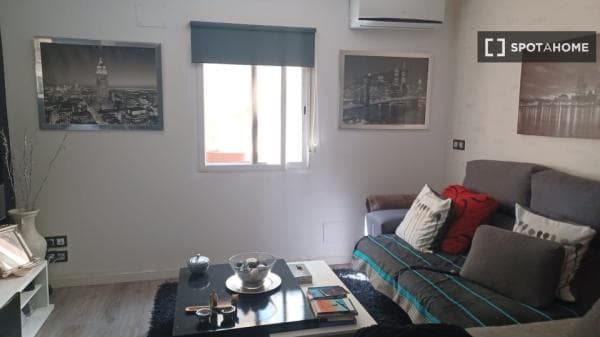 Apartment for rent in , València thumbnail 2