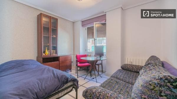 Apartment for rent in , València thumbnail 2