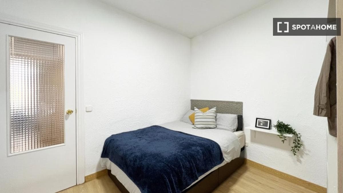 Apartment rental in , Madrid photo 2