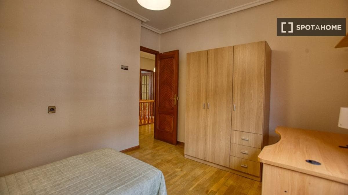 Propiedades en venta y alquiler en España photo 2