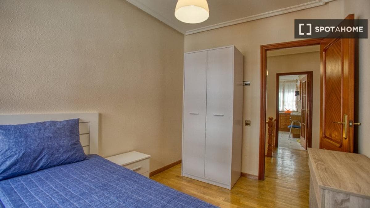 Propiedades en venta y alquiler en España photo 2