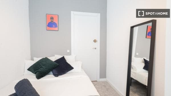 Piso en alquiler en , Madrid thumbnail 1