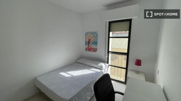 Piso en alquiler en , seville photo 2