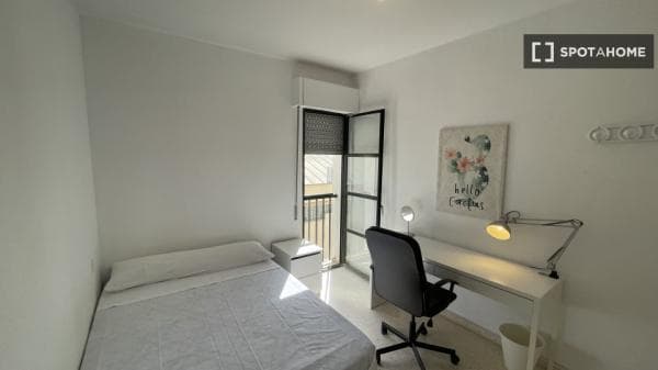Piso en alquiler en , seville photo 4