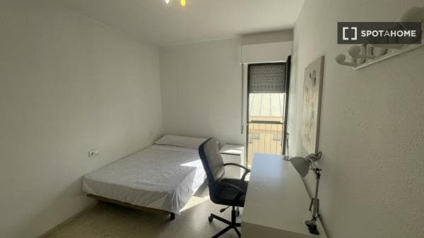 Piso en alquiler en , seville photo 2