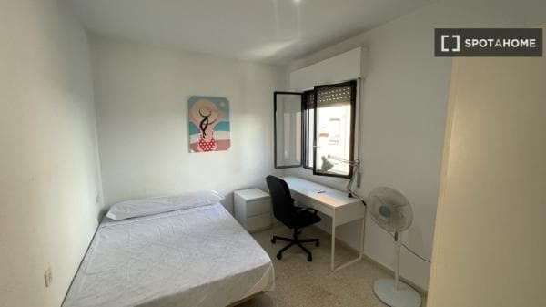 Piso en alquiler en , seville photo 1